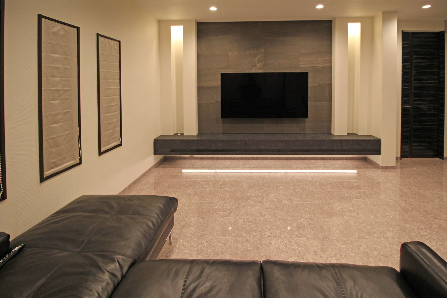 フロートテレビボード