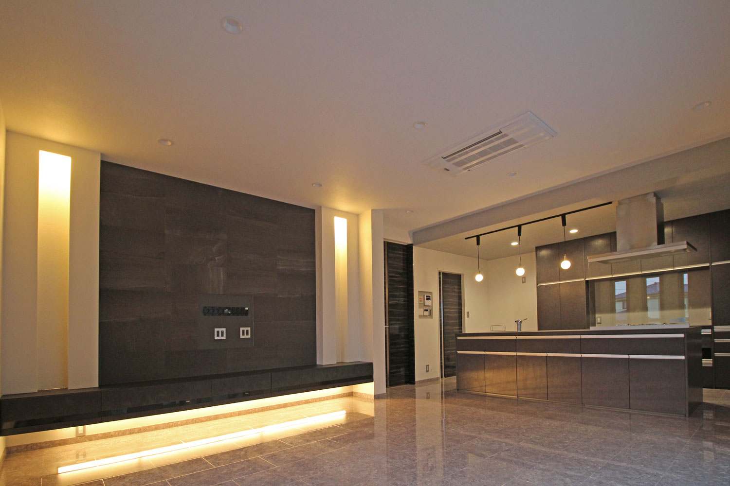 フロートテレビボード